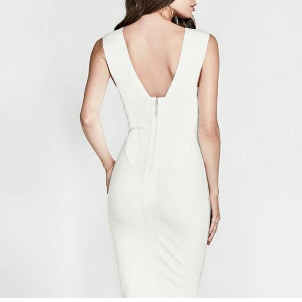 NWT Marciano Bridget Bandage Dress in Macadamia plunge v-neck back zip medium - Picture 3 of 16
